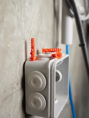 Cheville nyl collerette